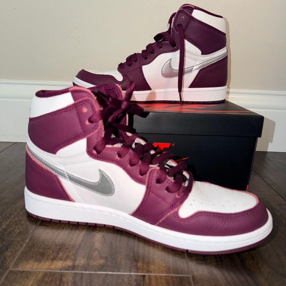 Air Jordan 1 Retro High OG - Bordeaux
